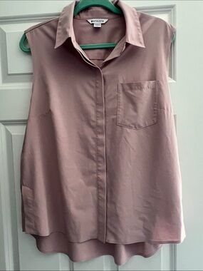 Athleta Sleeveless Collared Blouse in Mauve Pink